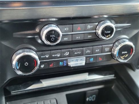 Certified 2025 Ford F250 Lariat w/ Chrome Package image 28