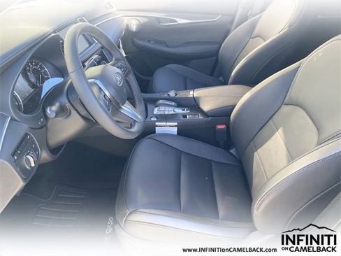 New 2025 INFINITI QX50 Luxe image 19