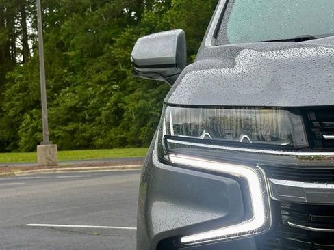 Used 2021 Chevrolet Tahoe LT w/ Luxury Package RWD image 13