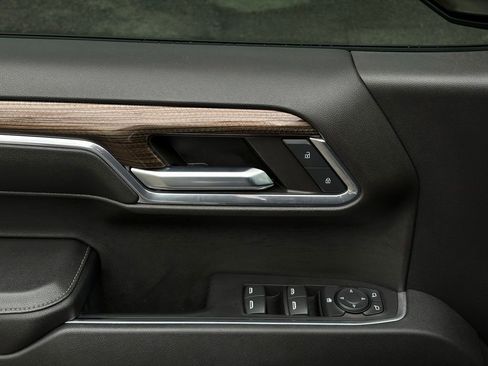 Used 2024 Chevrolet Silverado 1500 LT Trail Boss w/ Protection Package image 15