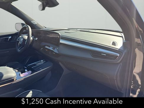 New 2026 Buick Enclave Avenir w/ Super Cruise Package AWD/4WD image 13