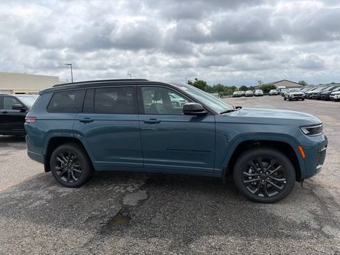 New 2026 Jeep Grand Cherokee L Limited AWD/4WD image 2