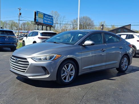 Used 2018 Hyundai Elantra SEL FWD image 3