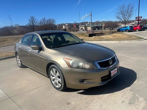 Used 2010 Honda Accord EX-L image 4