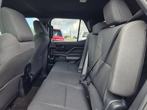 Used 2025 Toyota 4Runner SR5 AWD/4WD image 26