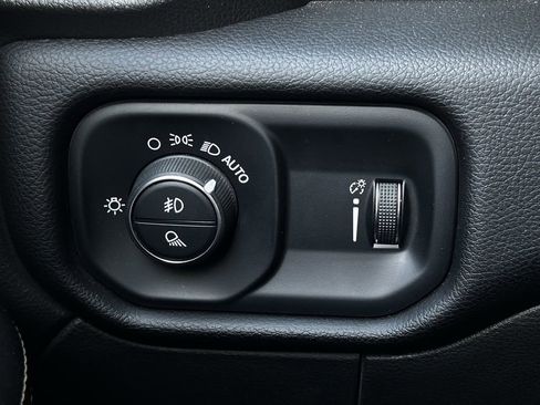 Used 2024 RAM 2500 Big Horn AWD/4WD image 26