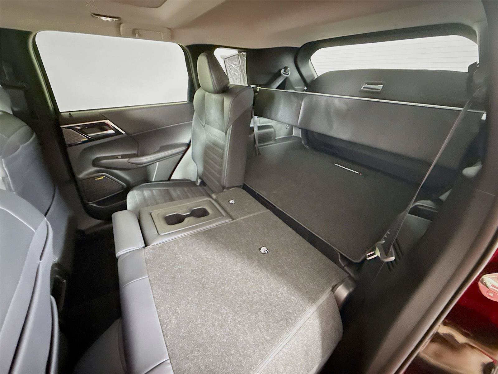 New 2026 Mitsubishi Outlander SE AWD/4WD image 18