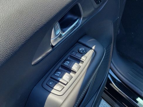 New 2026 Chrysler Pacifica Select FWD image 16