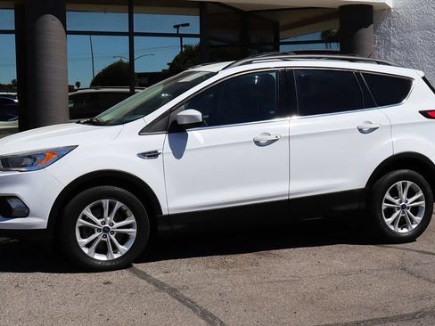Used 2017 Ford Escape SE w/ Equipment Group 201A AWD/4WD image 7