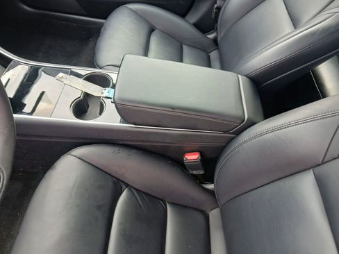 Used 2020 Tesla Model 3 Standard Range Plus image 8