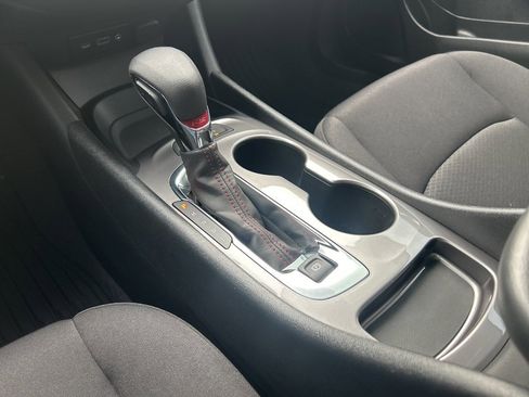 Used 2024 Chevrolet Malibu RS image 33