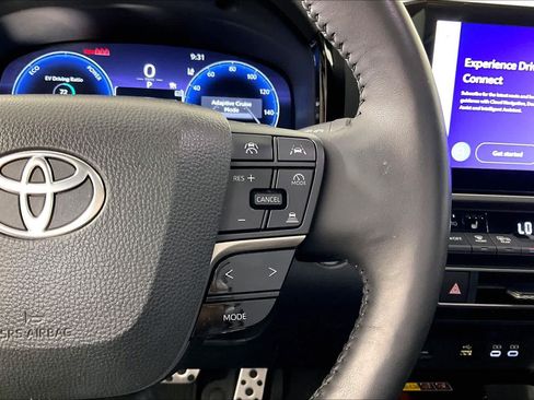 Used 2025 Toyota Camry XSE FWD image 24