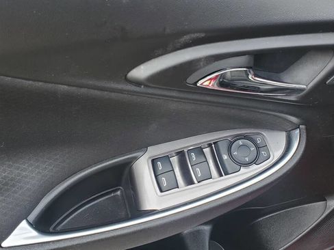 Used 2020 Chevrolet Malibu LT image 19