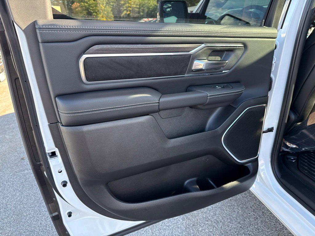 New 2027 RAM 1500 Laramie AWD/4WD image 23