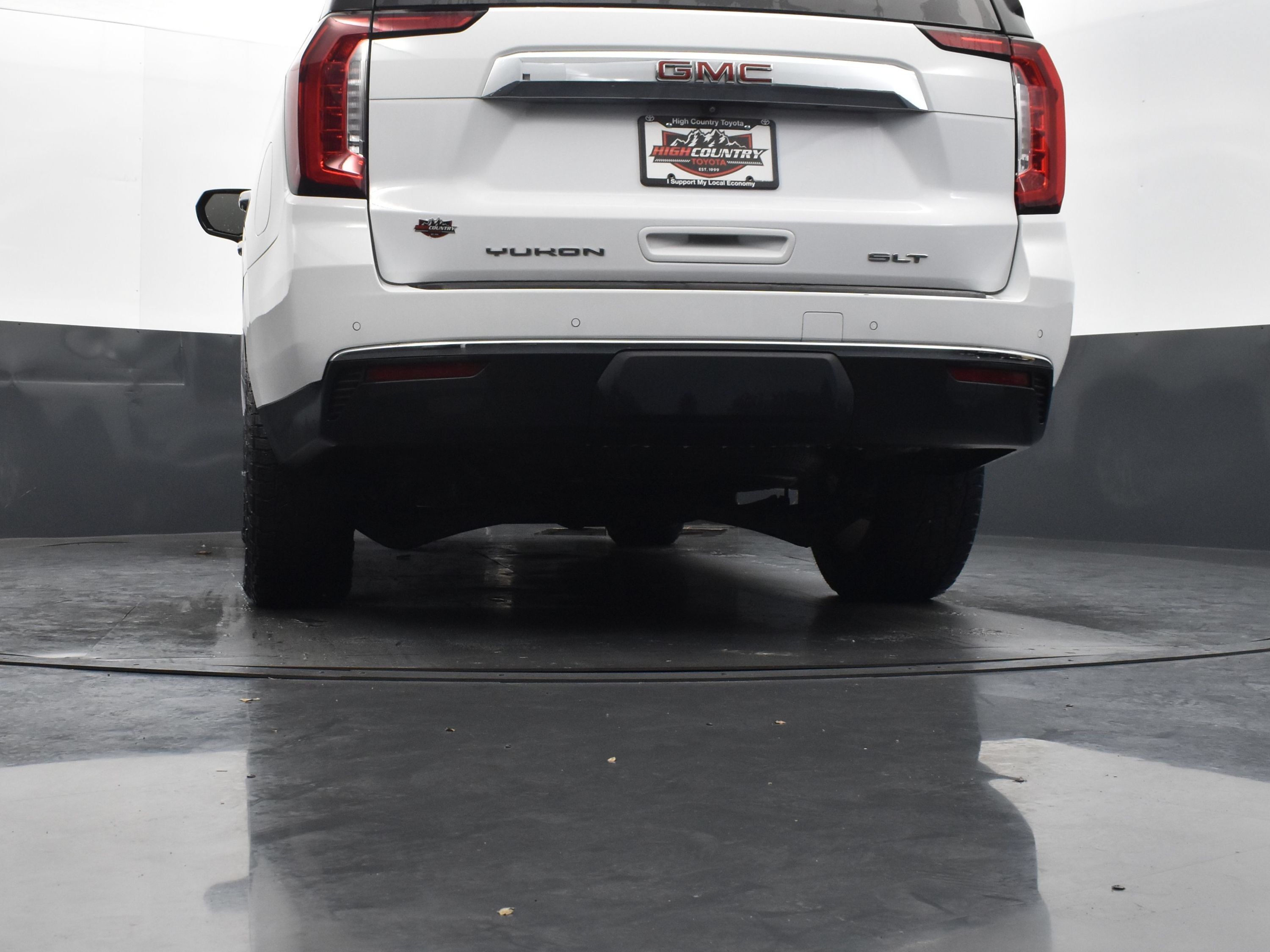 Used 2023 GMC Yukon SLT AWD/4WD image 39