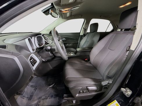 Used 2017 Chevrolet Equinox LS image 21