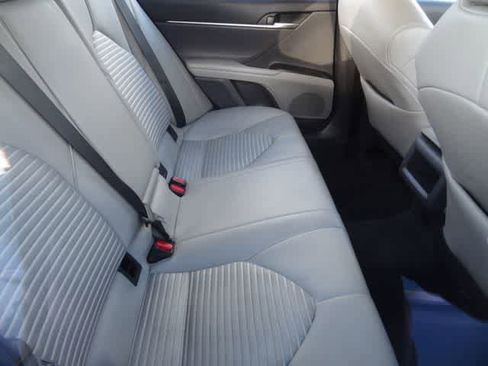 Used 2024 Toyota Camry SE image 13