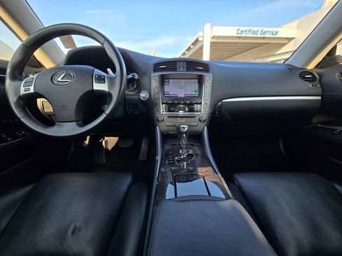Used 2015 Lexus IS 250C w/ Luxury Package RWD image 22
