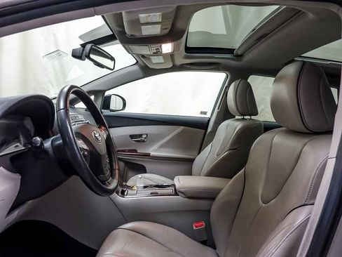 Used 2011 Toyota Venza AWD w/ Premium Pkg #2 image 9