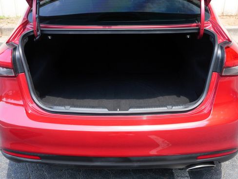 Used 2018 Kia Forte S w/ S Technology Plus Package FWD image 9