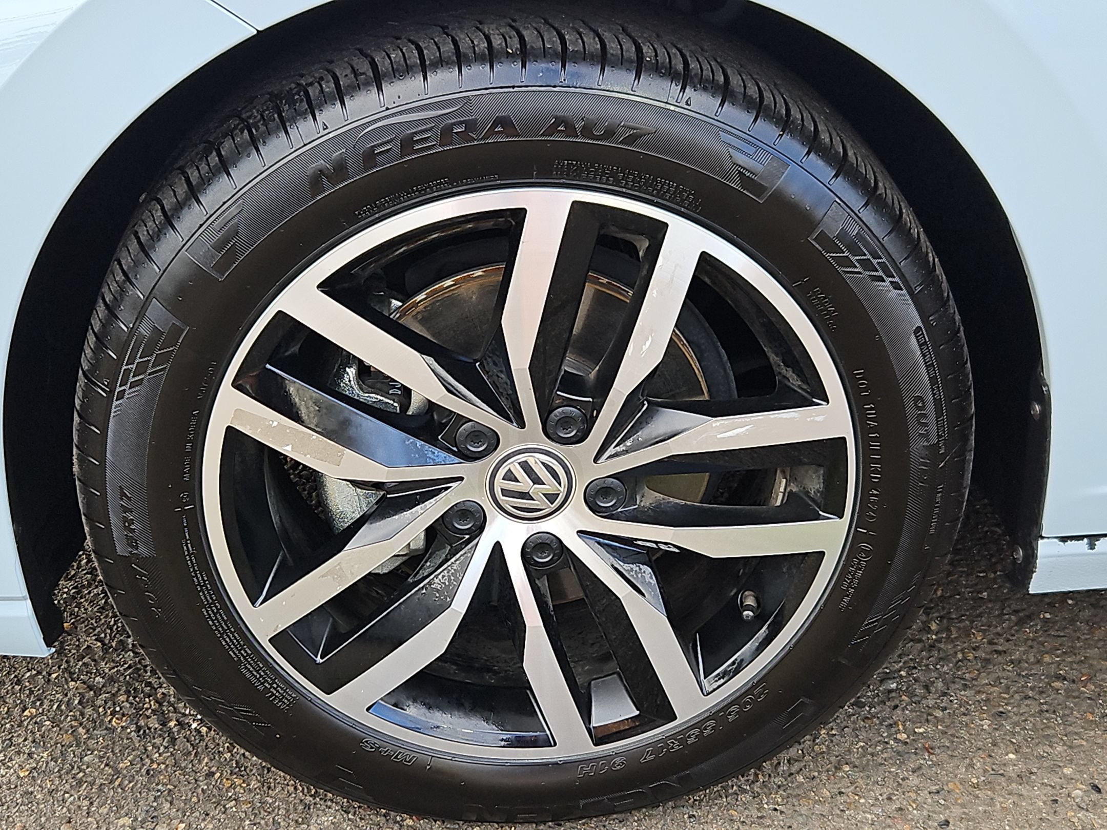 Used 2025 Volkswagen Jetta SE w/ Sunroof Package FWD image 31