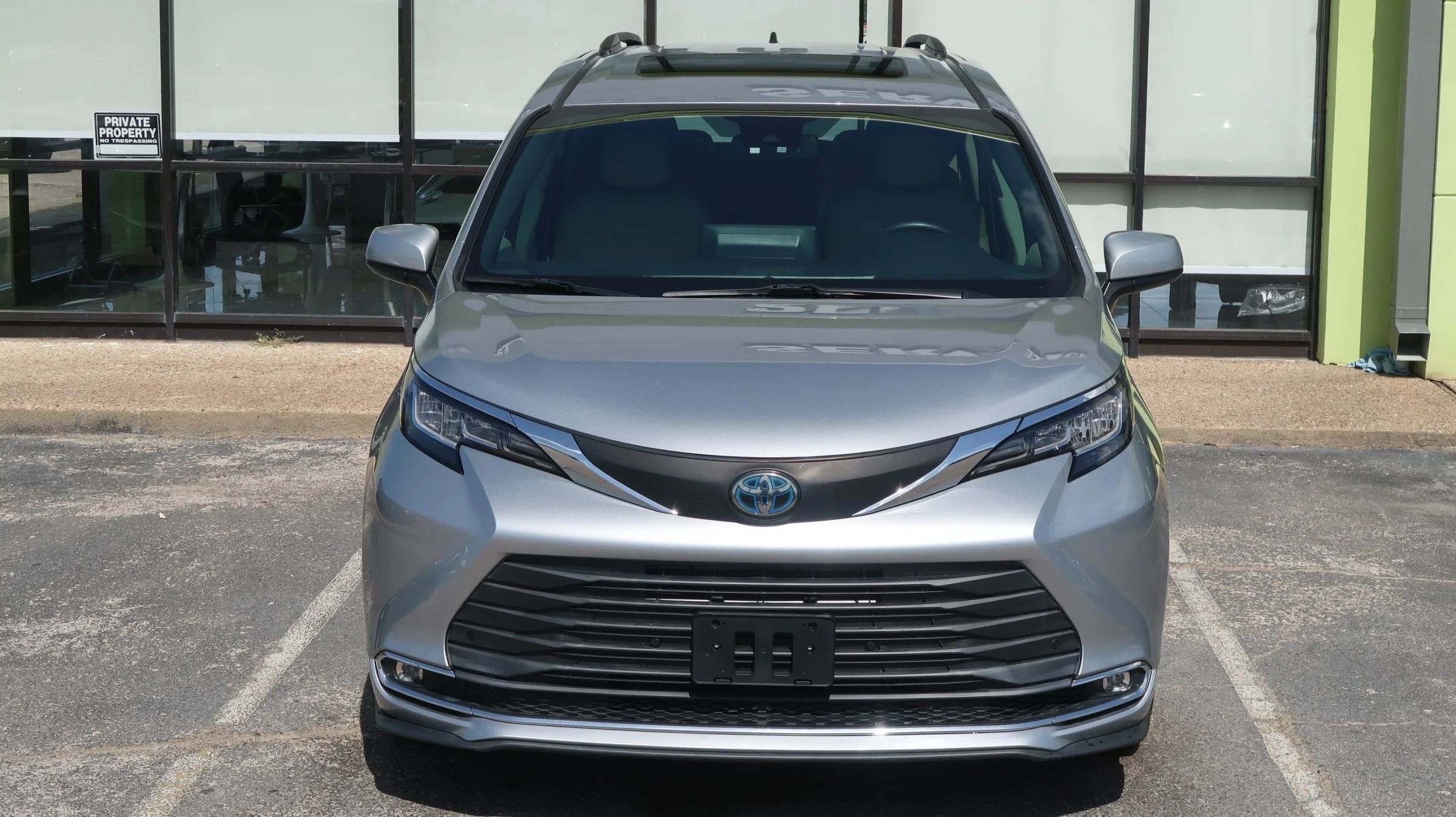 Used 2021 Toyota Sienna XLE FWD image 4