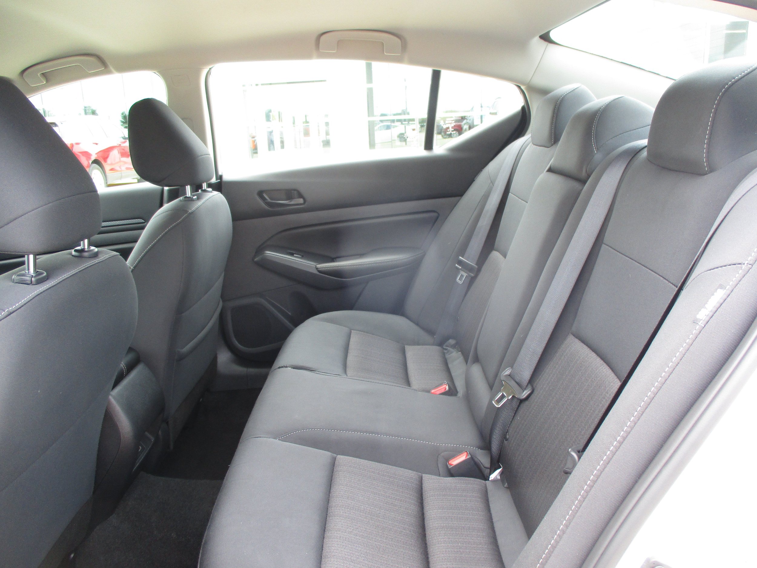 Used 2025 Nissan Altima 2.5 SV FWD image 29