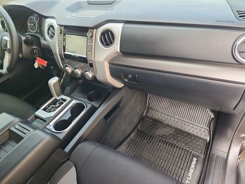 Used 2017 Toyota Tundra SR5 image 27