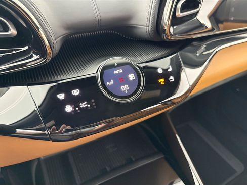 Used 2026 Ferrari Purosangue AWD/4WD image 18