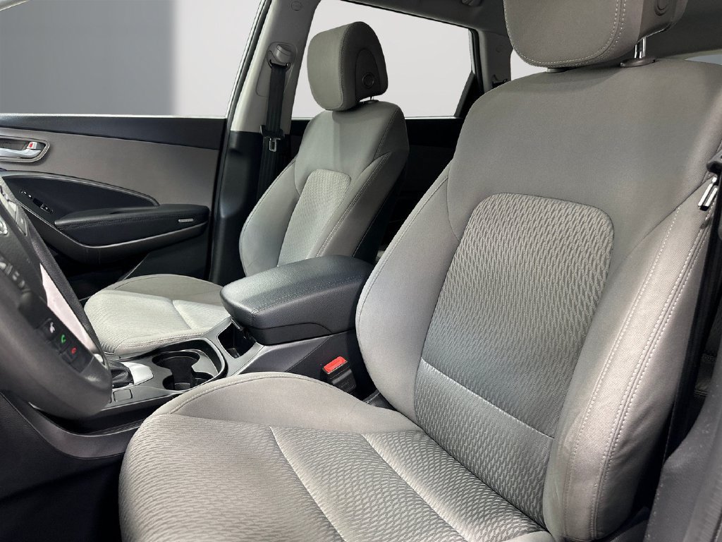 Used 2017 Hyundai Santa Fe SE w/ Cargo Package FWD image 14