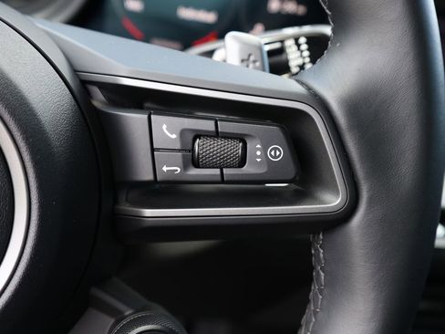 Used 2020 Porsche 911 Carrera w/ Sport Chrono Package RWD image 33