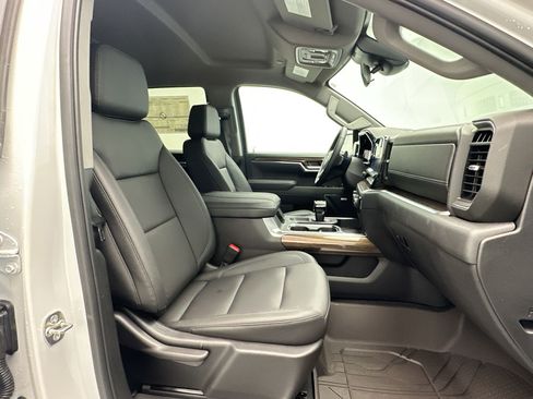 Certified 2026 Chevrolet Silverado 1500 LT Trail Boss w/ Convenience Package II AWD/4WD image 29