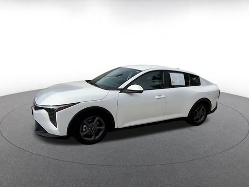 Used 2025 Kia K4 FWD image 9