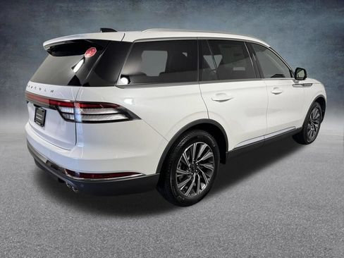 New 2026 Lincoln Aviator AWD image 4