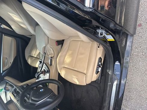 Used 2017 BMW 330i Sedan image 2