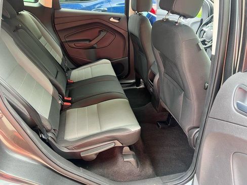 Used 2016 Ford Escape SE FWD image 17