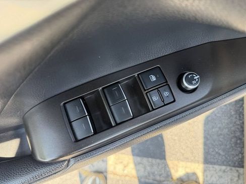 Used 2021 Toyota Camry XSE FWD image 10