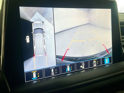 Used 2021 GMC Yukon AT4 w/ AT4 Premium Plus Package image 14