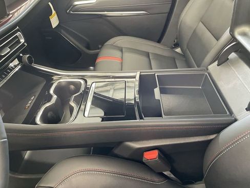 New 2026 Chevrolet Traverse RS image 33