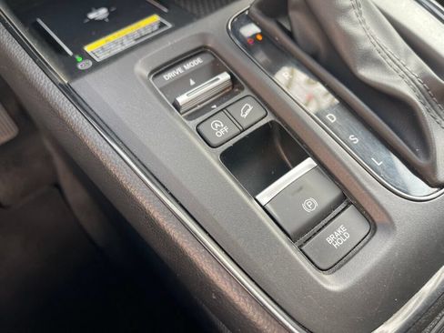 Used 2024 Honda CR-V EX-L image 17