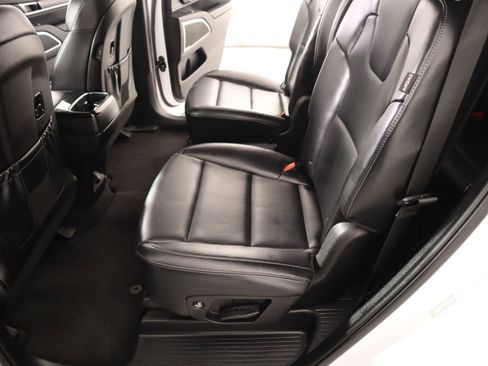 Used 2025 Kia Telluride S AWD/4WD image 13