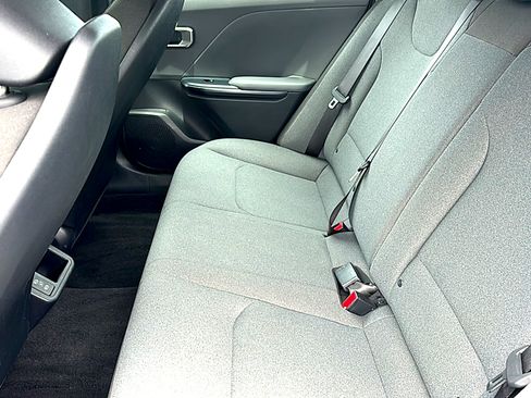 Used 2025 Kia K4 FWD image 18