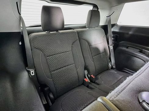 Used 2019 GMC Acadia SLE FWD image 27