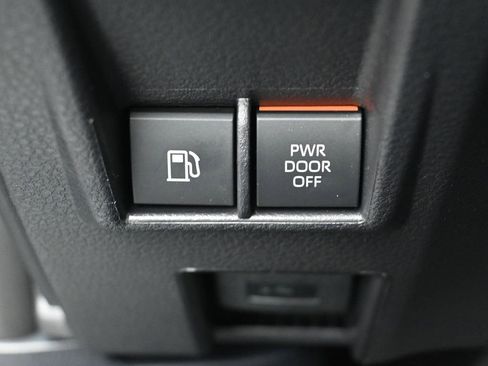 Certified 2026 Toyota Sienna XSE image 17