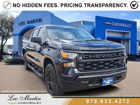Used 2025 Chevrolet Silverado 1500 Custom RWD image 2