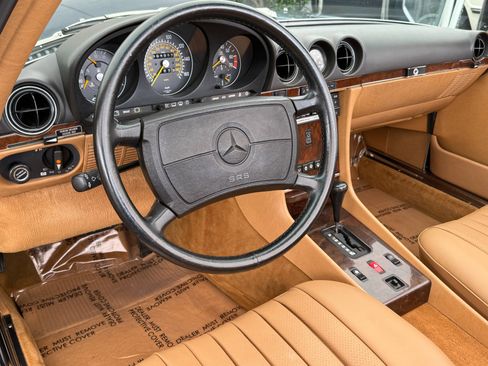 Used 1987 Mercedes-Benz 560 SL image 17