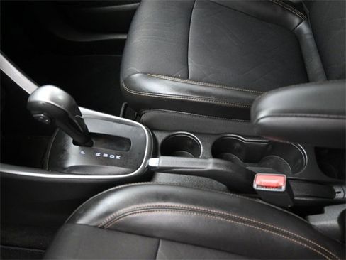 Used 2021 Chevrolet Trax LT w/ Sport Edition image 20