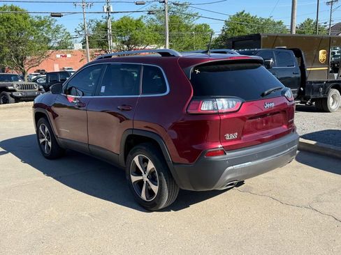Used 2019 Jeep Cherokee Limited AWD/4WD image 8