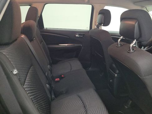 Used 2017 Dodge Journey SXT w/ Comfort/Convenience Group AWD/4WD image 19