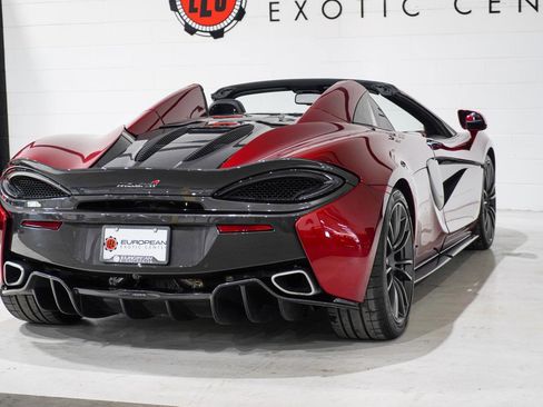Used 2018 McLaren 570S Spider image 38